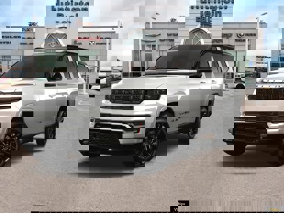New 2025 Jeep Grand Wagoneer L Series III w/ Rear Seat Video Group 1