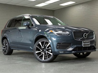 Used 2022 Volvo XC90 T6 Momentum w/ Advanced Package