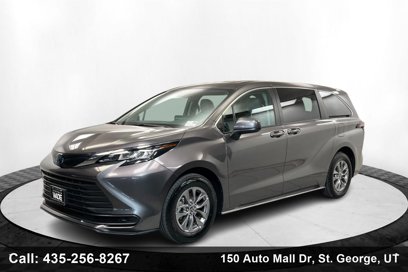 Certified 2023 Toyota Sienna LE