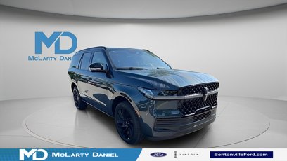 New 2025 Lincoln Navigator Reserve w/ Jet Appearance Package