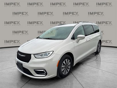 Used 2021 Chrysler Pacifica Touring-L