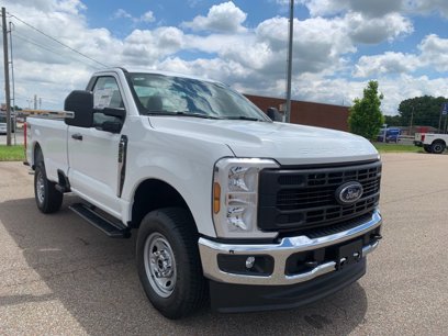 New 2025 Ford F250 XLT