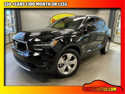 Used 2021 Volvo XC40 T5 Momentum