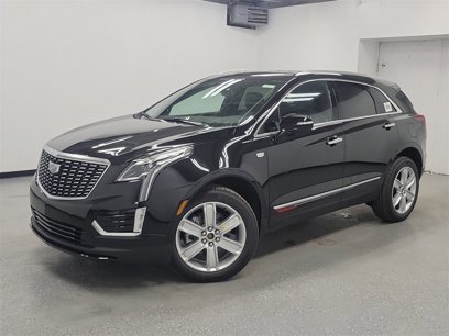New 2025 Cadillac XT5 Luxury w/ LPO, Red Accent Package