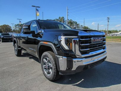 New 2025 GMC Sierra 2500 SLE