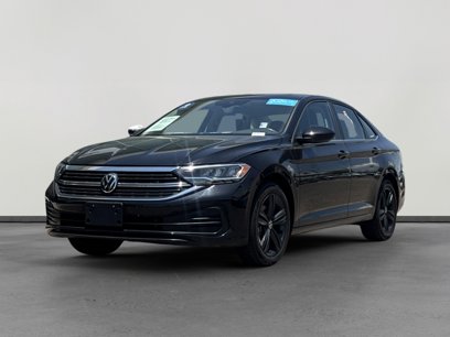 Certified 2024 Volkswagen Jetta SE w/ Panoramic Sunroof Package