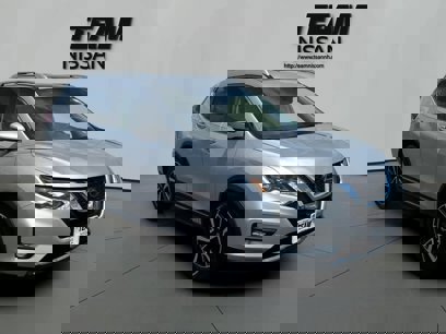 Used 2018 Nissan Rogue SL w/ Premium Package