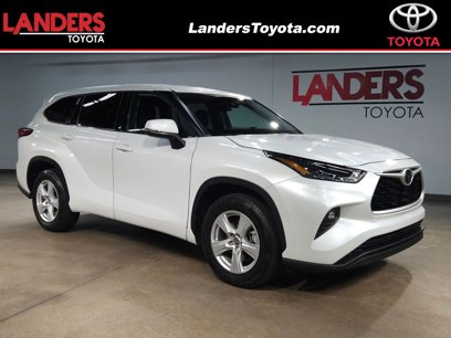 Used 2022 Toyota Highlander LE
