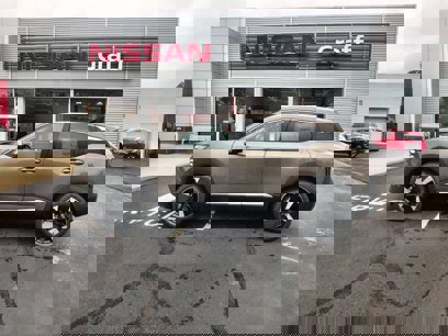 New 2025 Nissan Kicks SR w/ SR Premium Package