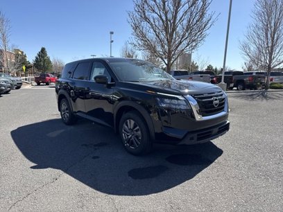New 2025 Nissan Pathfinder S