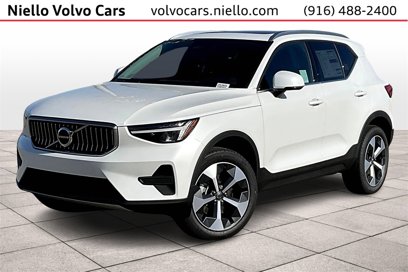 New 2025 Volvo XC40 B5 Core w/ Protection Package Premier