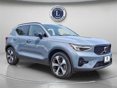Used 2023 Volvo XC40 B5 Ultimate w/ Climate Package