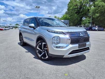 Used 2023 Mitsubishi Outlander SE