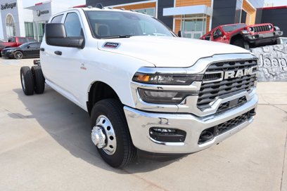 New 2025 RAM 3500 Tradesman w/ Chrome Appearance Group