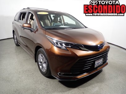 Certified 2022 Toyota Sienna XLE