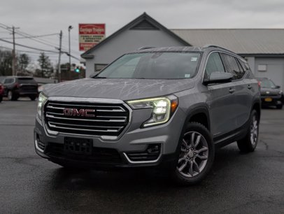 Used 2024 GMC Terrain SLT