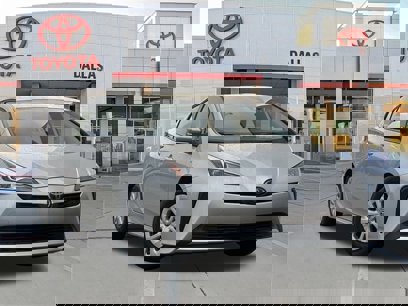 Used 2022 Toyota Prius LE