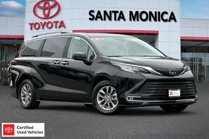 Certified 2023 Toyota Sienna XLE
