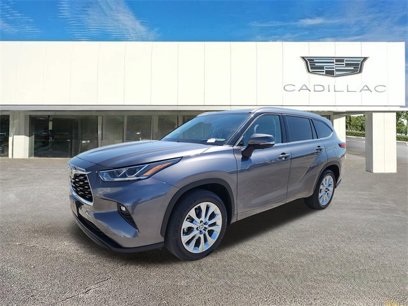 Used 2023 Toyota Highlander Limited