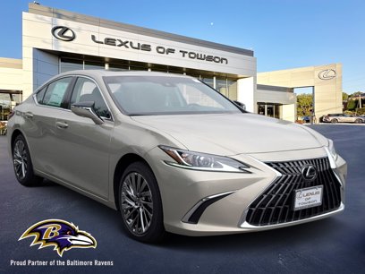 New 2025 Lexus ES 300h w/ Luxury Package