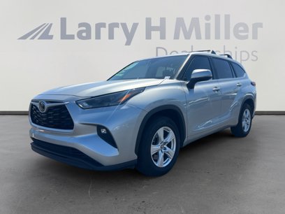 Used 2023 Toyota Highlander LE