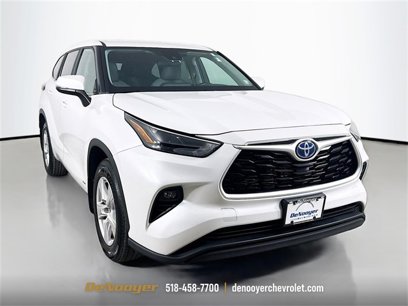 Used 2023 Toyota Highlander LE