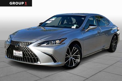 Used 2025 Lexus ES 300h w/ Premium Package