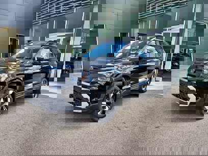 New 2025 Volkswagen Taos SE