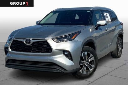 Used 2022 Toyota Highlander XLE