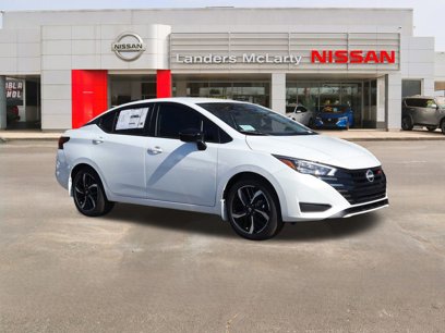 New 2025 Nissan Versa SR w/ Trunk Package