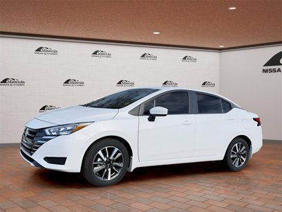 New 2025 Nissan Versa SV w/ Trunk Package