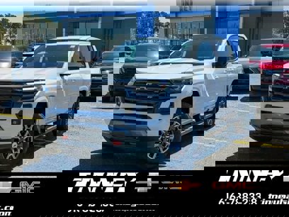 New 2024 Chevrolet Colorado Z71 w/ Z71 Convenience Package 2