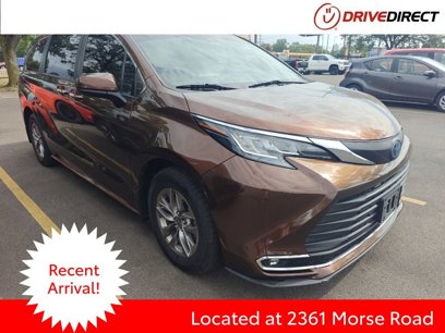 Used 2021 Toyota Sienna XLE