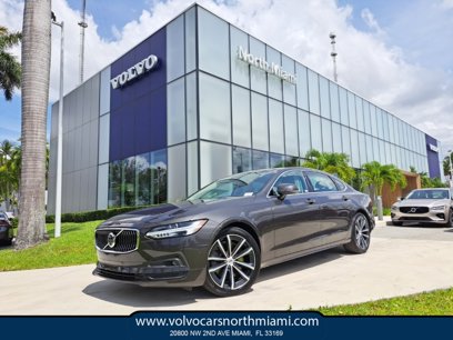Used 2022 Volvo S90 B6 Momentum w/ Advanced Package
