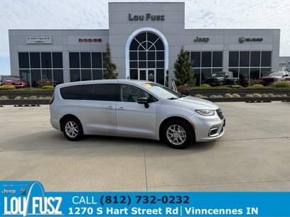 Used 2024 Chrysler Pacifica Touring-L