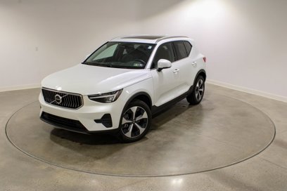 Used 2025 Volvo XC40 B5 Core w/ Protection Package Premier