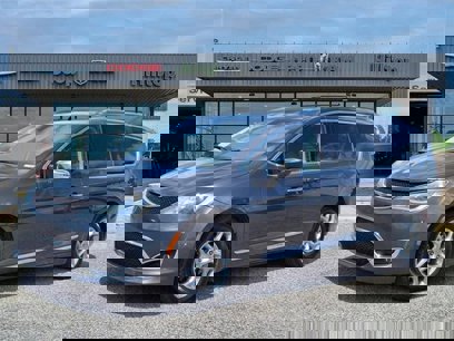 Used 2019 Chrysler Pacifica Limited