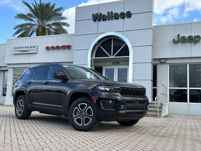 New 2024 Jeep Grand Cherokee Trailhawk w/ Advanced Protech Group II