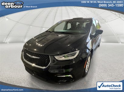 Used 2023 Chrysler Pacifica Touring-L
