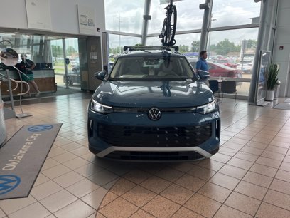 New 2025 Volkswagen Tiguan SE