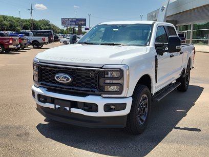 New 2025 Ford F250 4x4 Crew Cab Super Duty