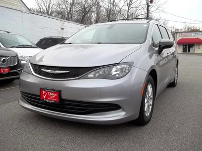 Used 2017 Chrysler Pacifica LX