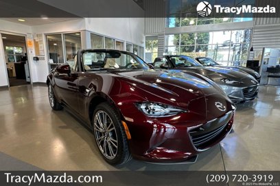 New 2025 MAZDA MX-5 Miata w/ Weather Package
