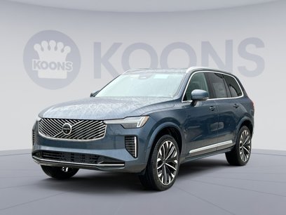 New 2025 Volvo XC90 B5 Ultra w/ Protection Package Premier