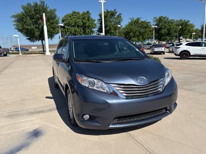 Used 2017 Toyota Sienna XLE