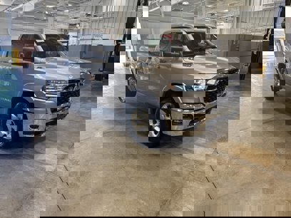 New 2025 RAM 1500 4x4 Crew Cab