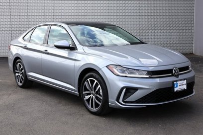 New 2025 Volkswagen Jetta SE