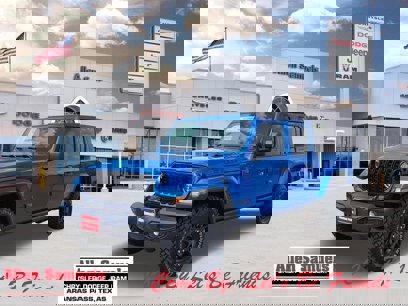 New 2025 Jeep Gladiator Willys