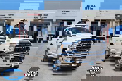 New 2024 RAM 2500 Tradesman w/ Chrome Appearance Group