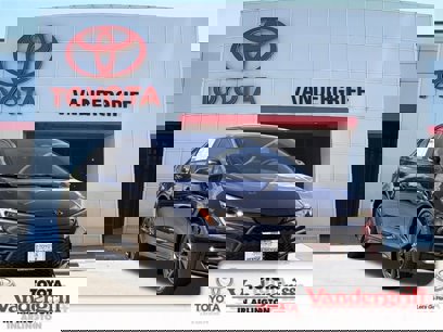 New 2025 Toyota Corolla SE